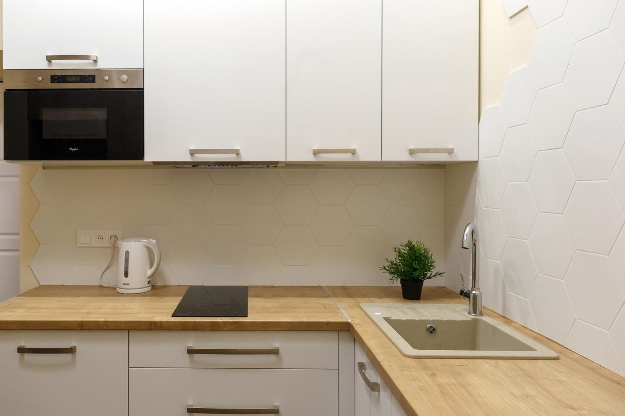 Charming Apartment In The City Center Львов Экстерьер фото