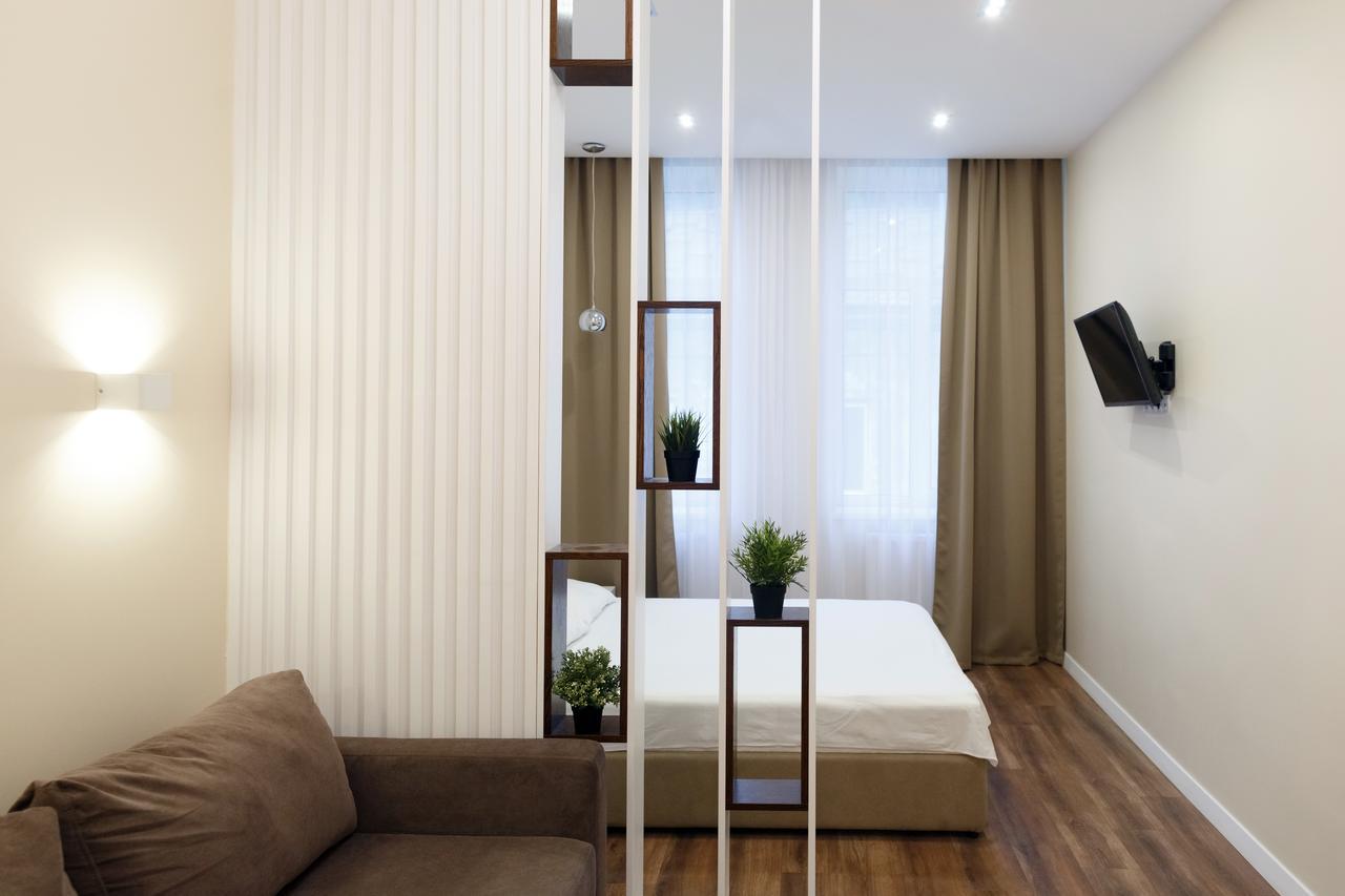 Charming Apartment In The City Center Львов Экстерьер фото